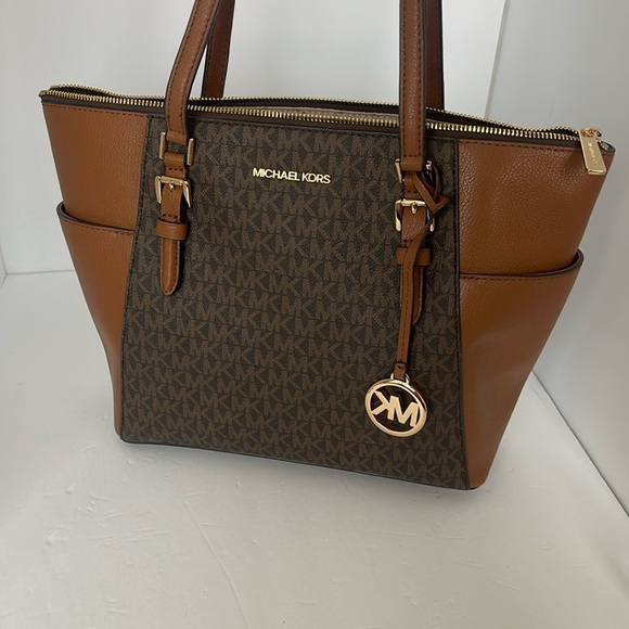 Michael Kors Charlotte - Picture 1 of 3